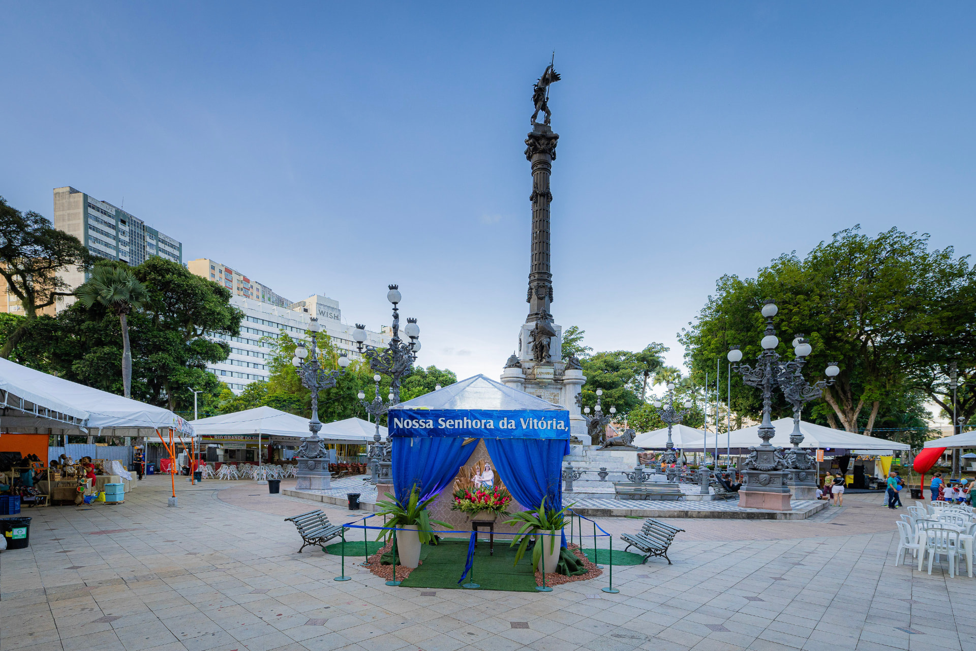 Vista da 45ª edição da Feira da Fraternidade na Praça do Campo Grande